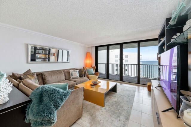 For Sale: $599,000 (2 beds, 2 baths, 1687 Square Feet)