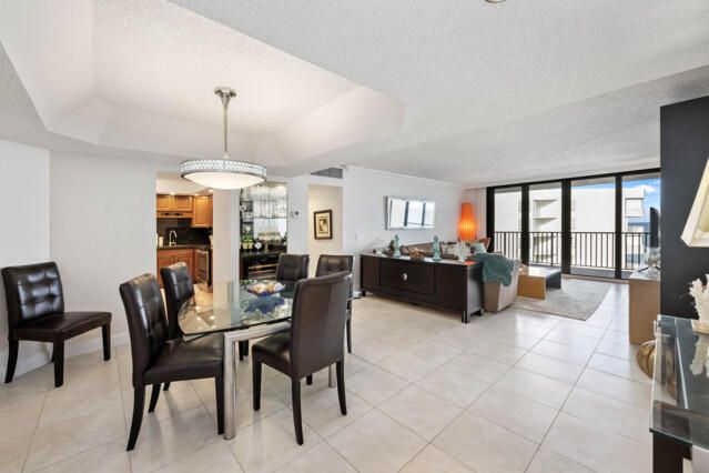 For Sale: $599,000 (2 beds, 2 baths, 1687 Square Feet)