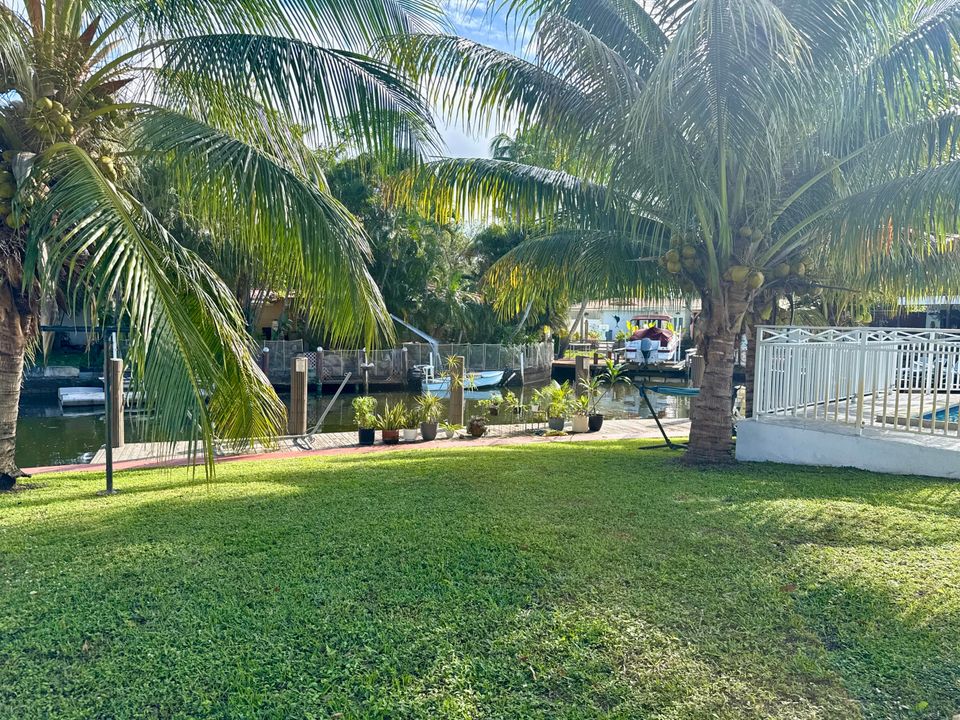 En Venta: $950,000 (4 camas, 3 baños, 1513 Pies cuadrados)