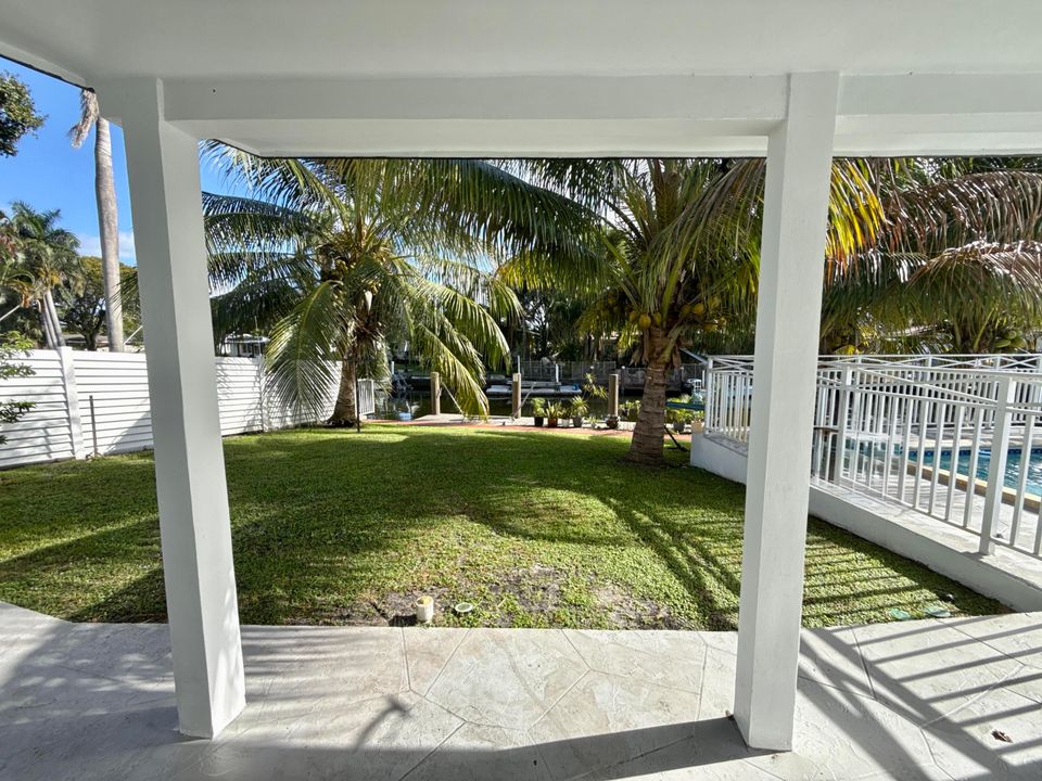 En Venta: $950,000 (4 camas, 3 baños, 1513 Pies cuadrados)