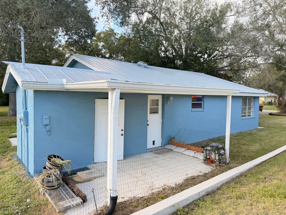 For Sale: $217,640 (2 beds, 2 baths, 1020 Square Feet)