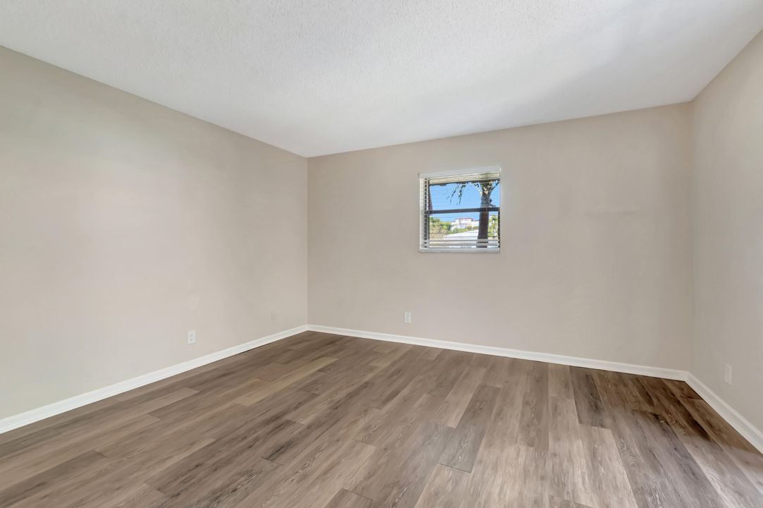 For Sale: $425,000 (2 beds, 2 baths, 1380 Square Feet)