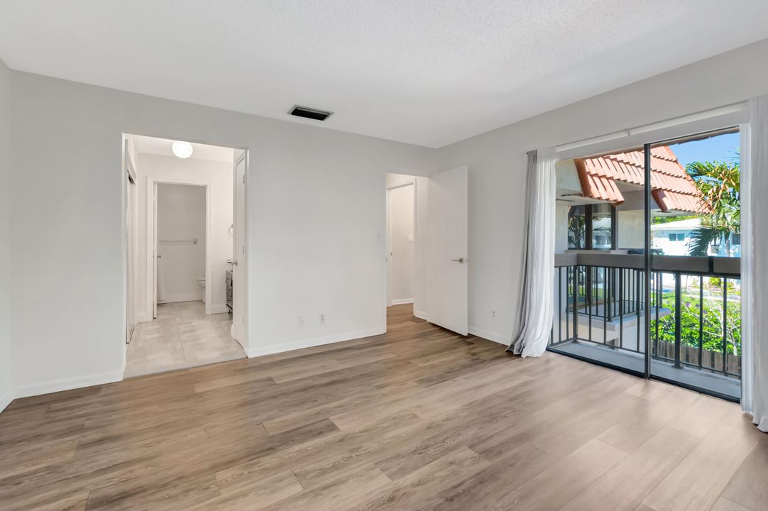 For Sale: $425,000 (2 beds, 2 baths, 1380 Square Feet)