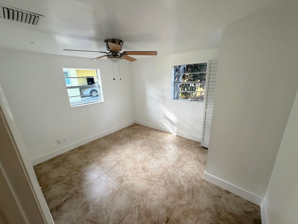 For Sale: $217,640 (2 beds, 2 baths, 1020 Square Feet)