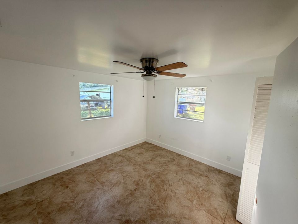 For Sale: $217,640 (2 beds, 2 baths, 1020 Square Feet)