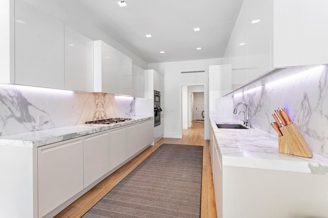 En Venta: $7,695,000 (3 camas, 3 baños, 2883 Pies cuadrados)