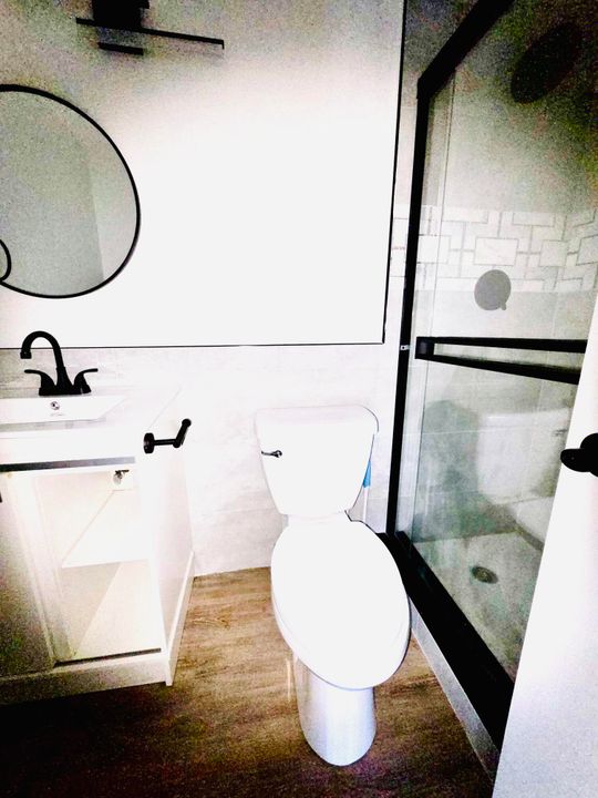 На продажу: $179,000 (1 спален, 1 ванн, 646 Квадратных фут)