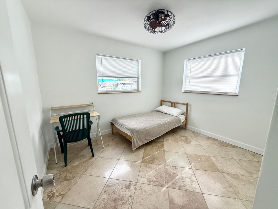 В аренду: $6,000 (4 спален, 3 ванн, 1513 Квадратных фут)