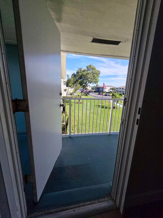 На продажу: $179,000 (1 спален, 1 ванн, 646 Квадратных фут)