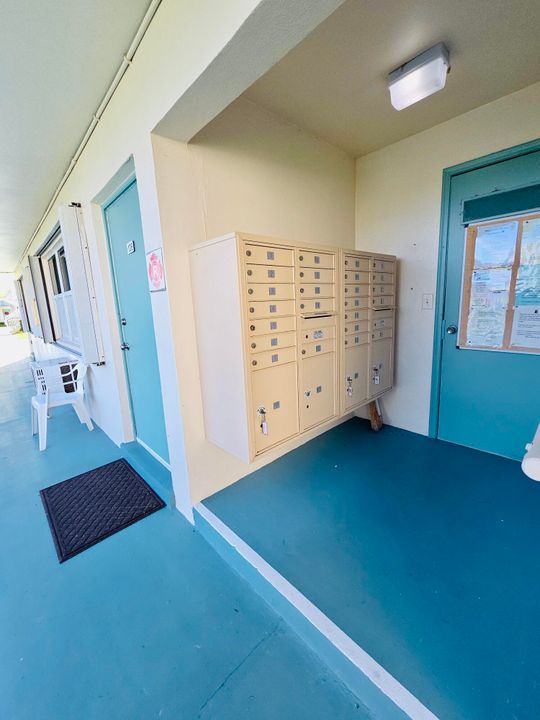 На продажу: $179,000 (1 спален, 1 ванн, 646 Квадратных фут)