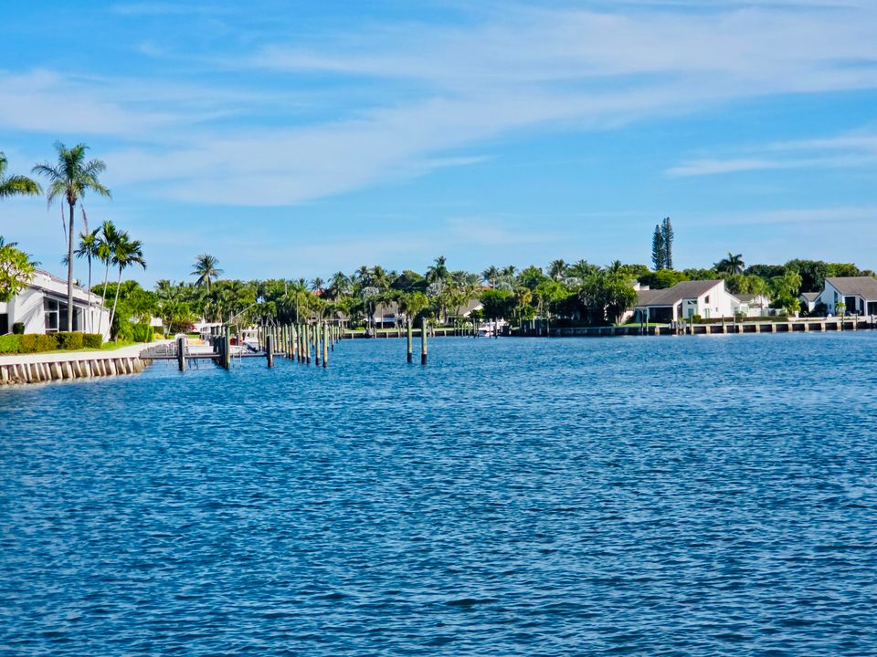 На продажу: $179,000 (1 спален, 1 ванн, 646 Квадратных фут)