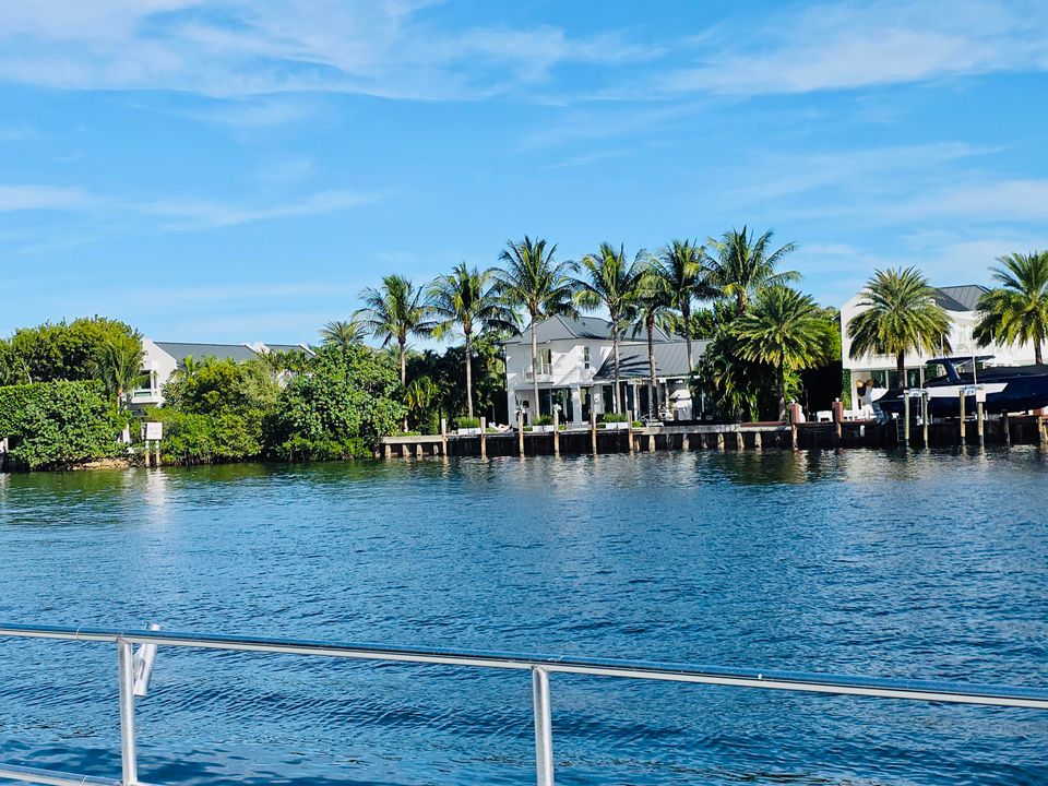 На продажу: $179,000 (1 спален, 1 ванн, 646 Квадратных фут)