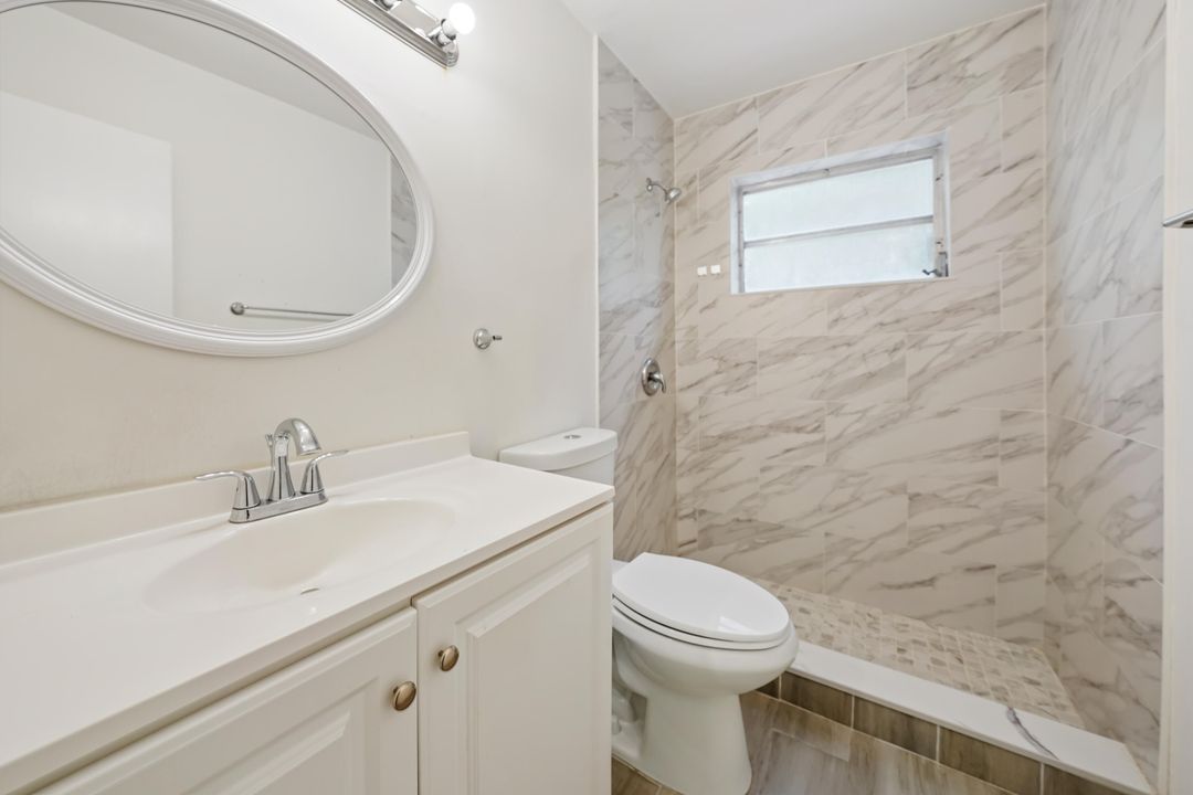 待售: $175,000 (2 贝兹, 1 浴室, 924 平方英尺)