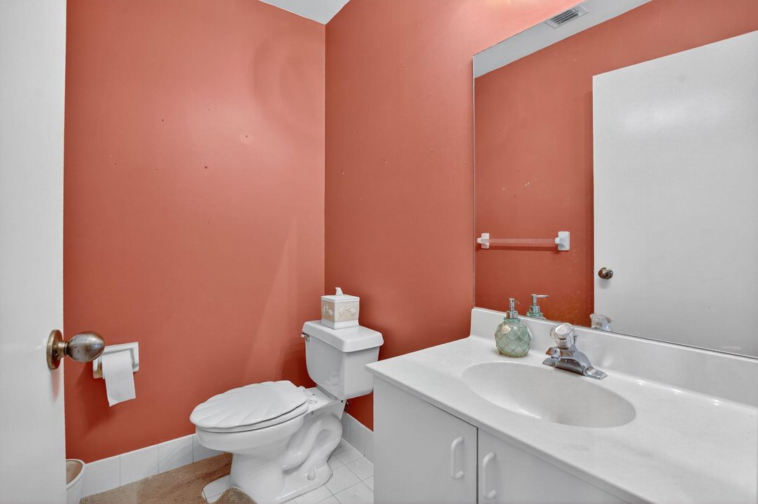 На продажу: $875,000 (3 спален, 2 ванн, 2300 Квадратных фут)