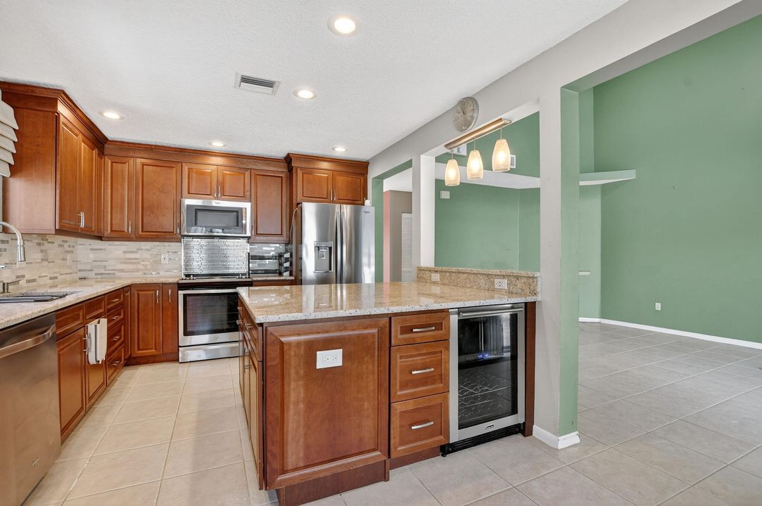 На продажу: $875,000 (3 спален, 2 ванн, 2300 Квадратных фут)