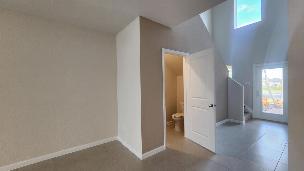 待售: $426,400 (5 贝兹, 2 浴室, 2326 平方英尺)