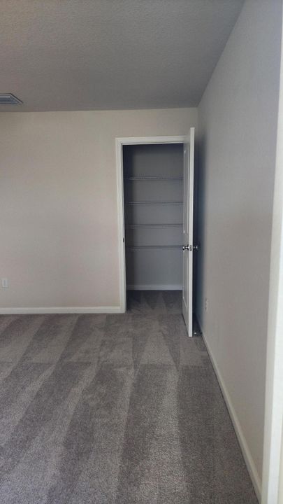 待售: $426,400 (5 贝兹, 2 浴室, 2326 平方英尺)