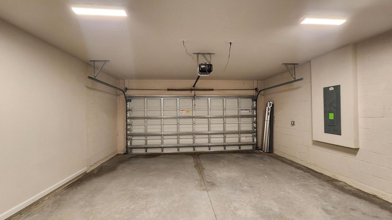 待售: $426,400 (5 贝兹, 2 浴室, 2326 平方英尺)