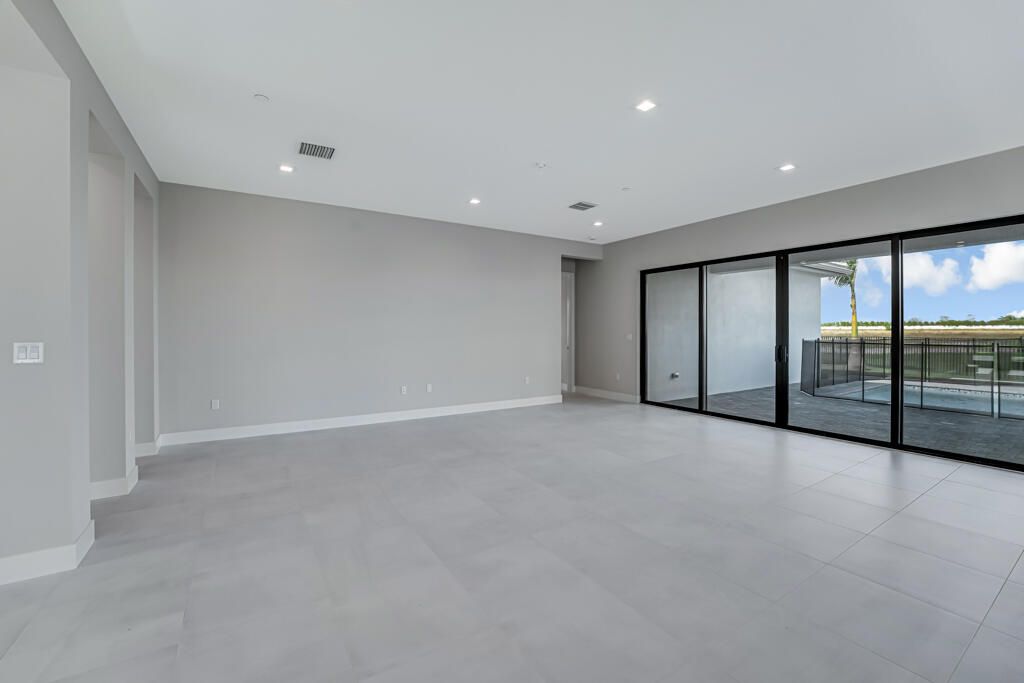 For Sale: $1,922,900 (5 beds, 5 baths, 5136 Square Feet)