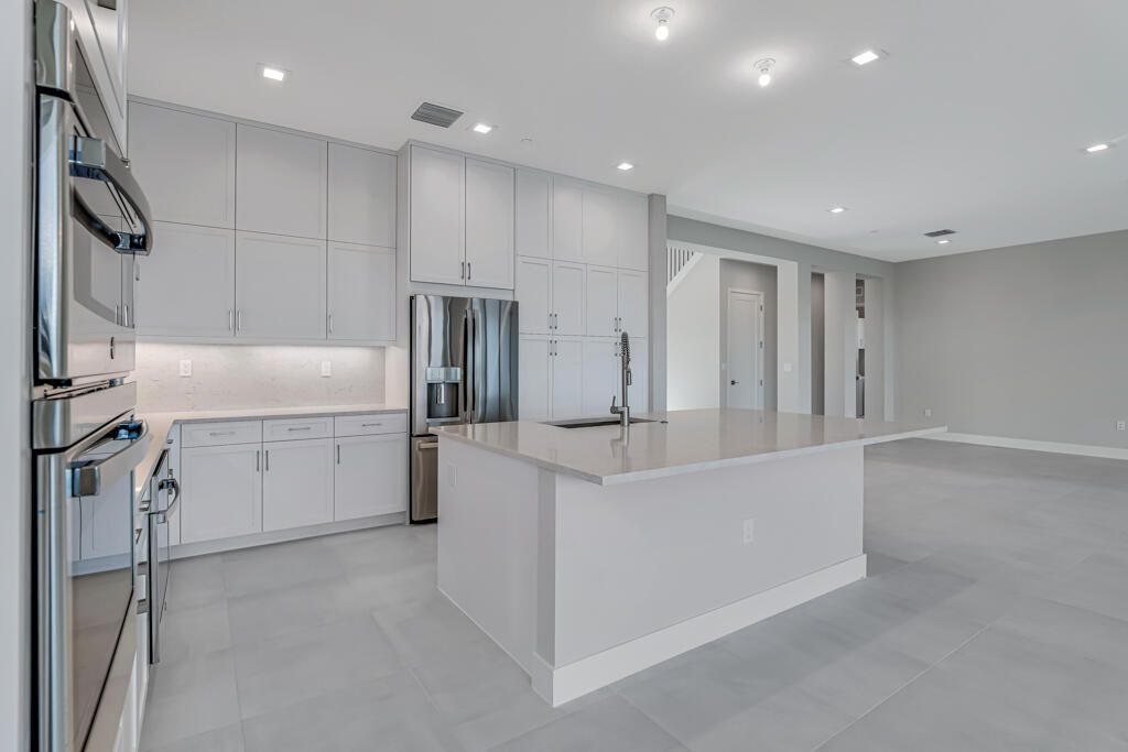 For Sale: $1,922,900 (5 beds, 5 baths, 5136 Square Feet)