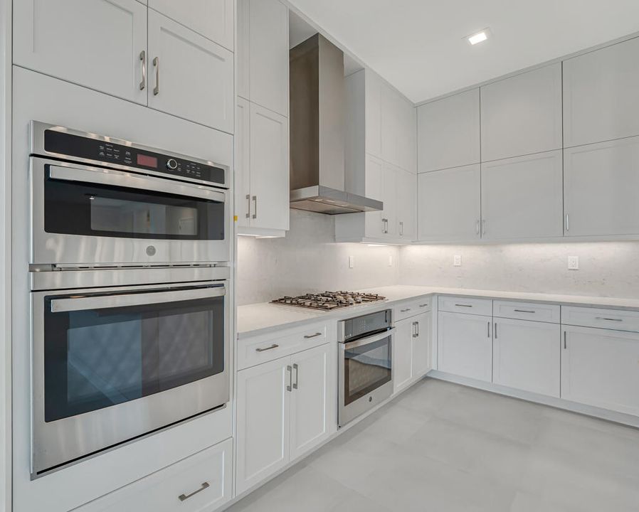 For Sale: $1,922,900 (5 beds, 5 baths, 5136 Square Feet)