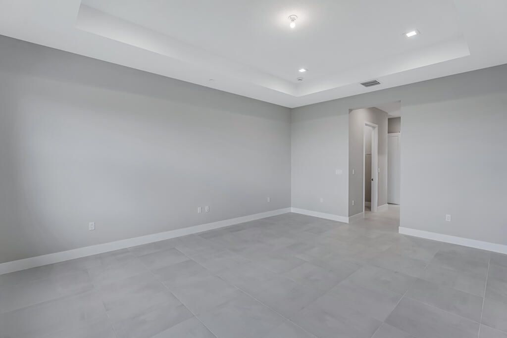 For Sale: $1,922,900 (5 beds, 5 baths, 5136 Square Feet)