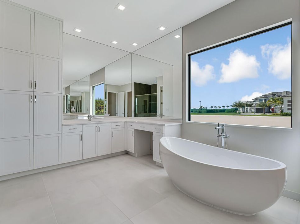 For Sale: $1,922,900 (5 beds, 5 baths, 5136 Square Feet)