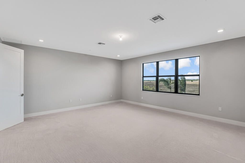 For Sale: $1,922,900 (5 beds, 5 baths, 5136 Square Feet)