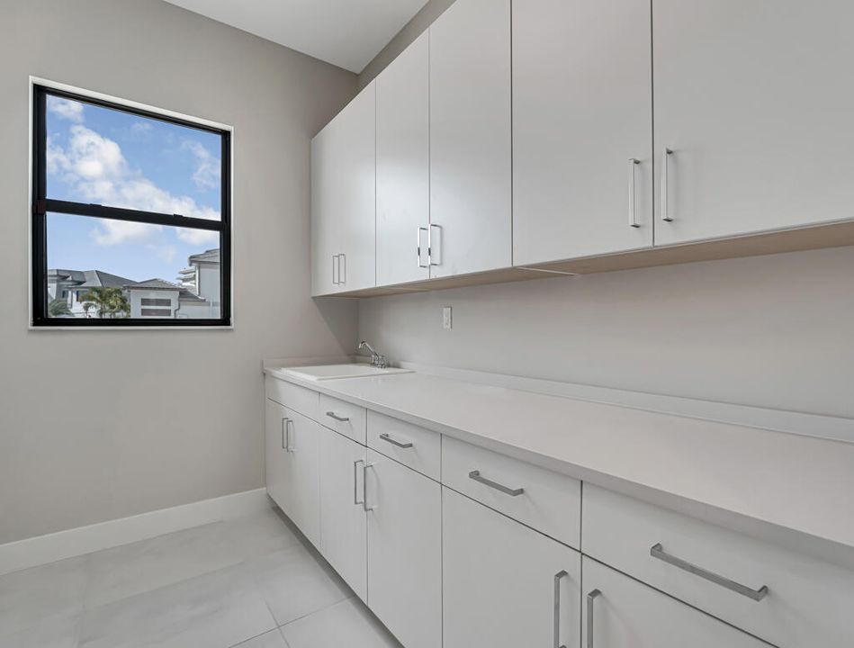 For Sale: $1,922,900 (5 beds, 5 baths, 5136 Square Feet)