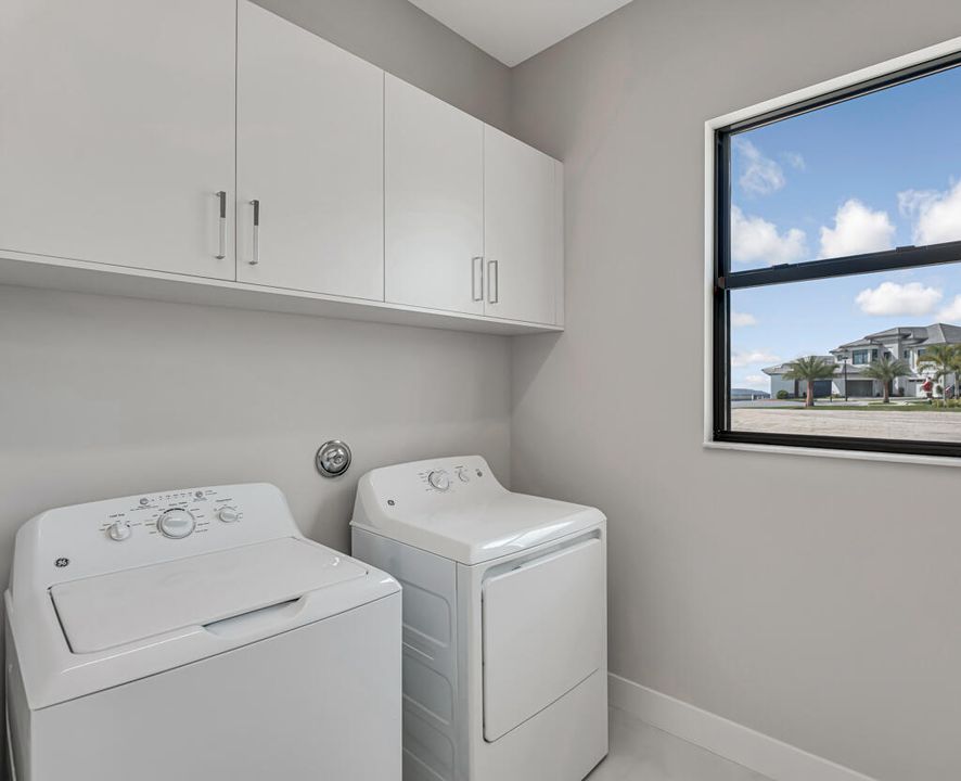 For Sale: $1,922,900 (5 beds, 5 baths, 5136 Square Feet)