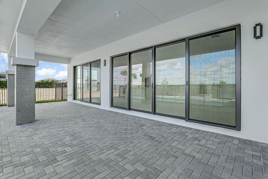 For Sale: $1,922,900 (5 beds, 5 baths, 5136 Square Feet)