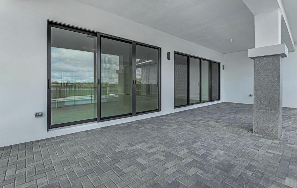 For Sale: $1,922,900 (5 beds, 5 baths, 5136 Square Feet)