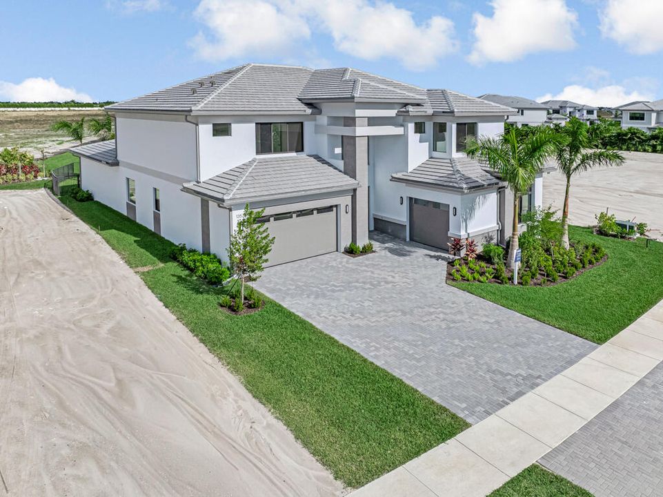 For Sale: $1,922,900 (5 beds, 5 baths, 5136 Square Feet)