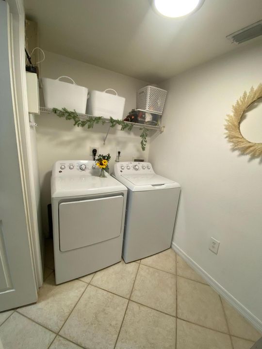 En Venta: $279,999 (2 camas, 2 baños, 1262 Pies cuadrados)