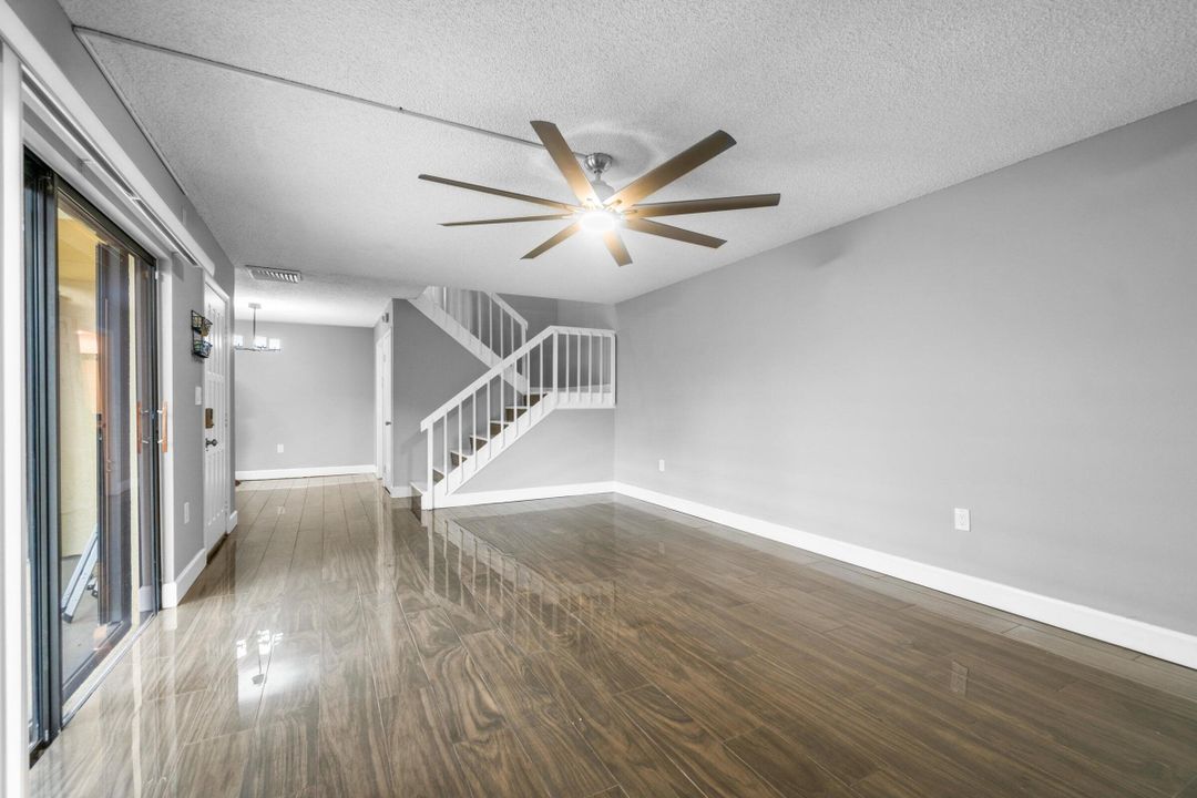 En Venta: $369,999 (2 camas, 2 baños, 1236 Pies cuadrados)