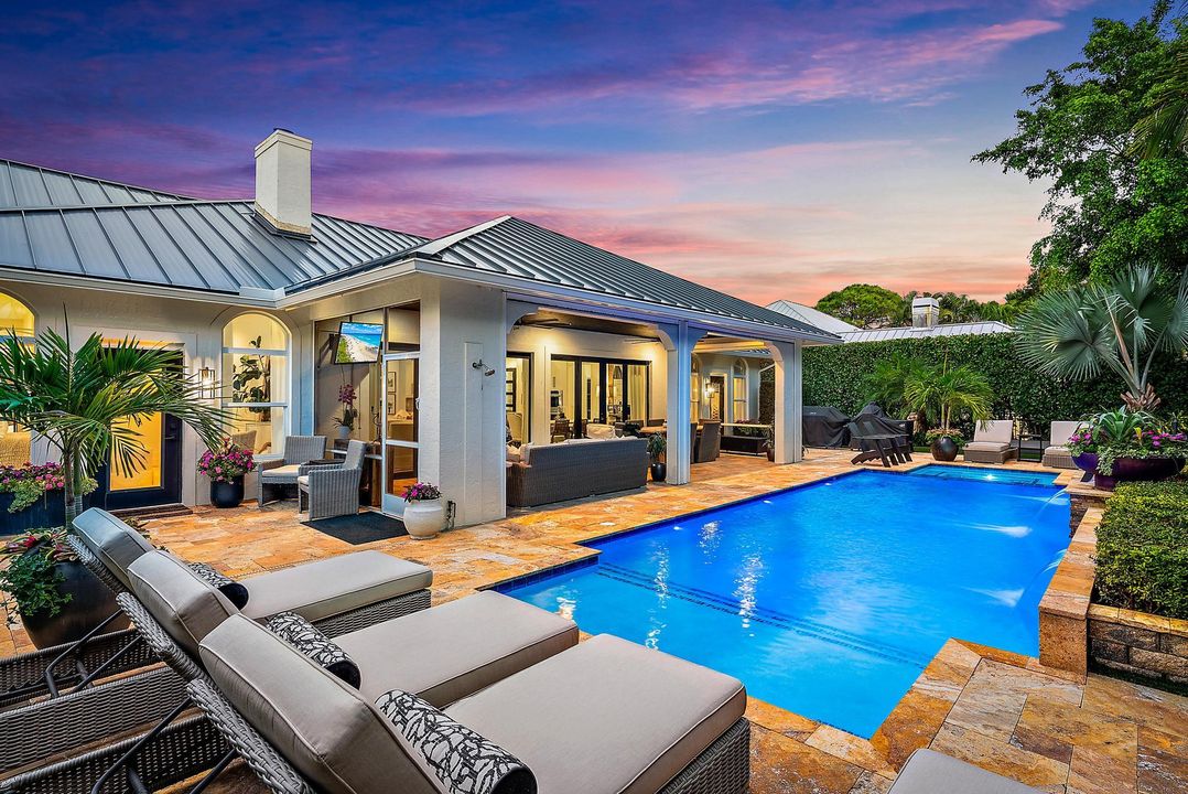 For Sale: $1,900,000 (3 beds, 3 baths, 2680 Square Feet)