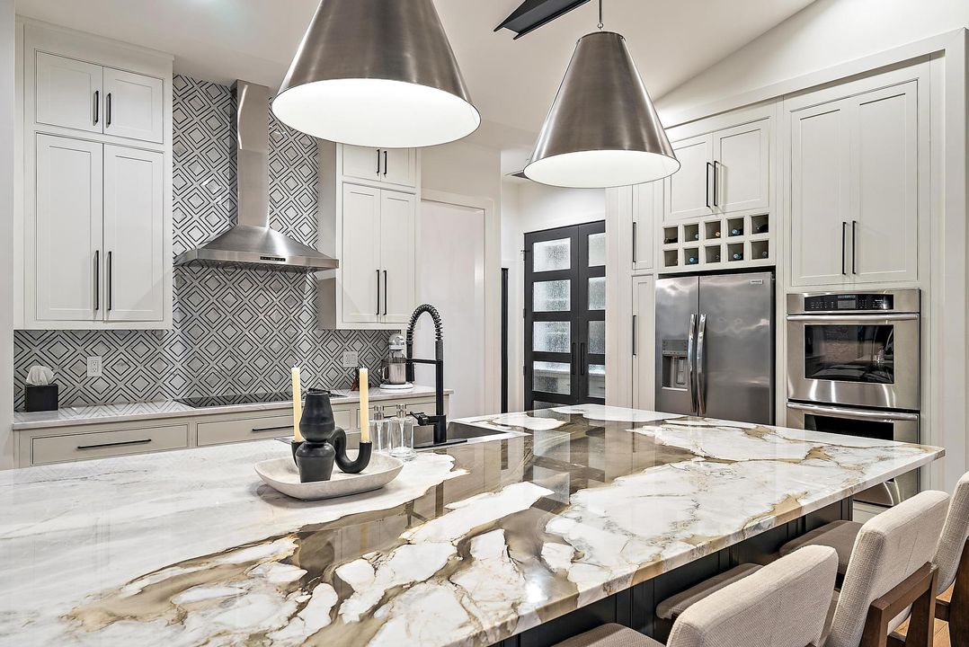 For Sale: $1,900,000 (3 beds, 3 baths, 2680 Square Feet)