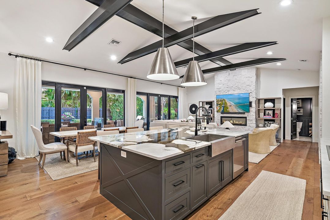 For Sale: $1,900,000 (3 beds, 3 baths, 2680 Square Feet)