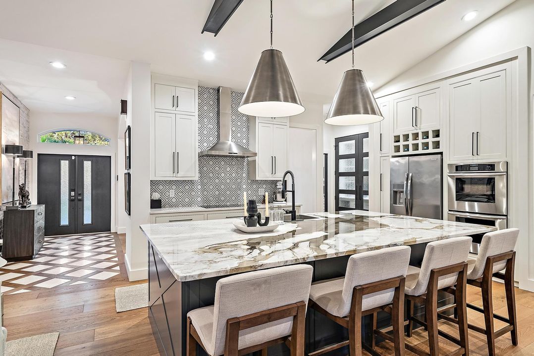 For Sale: $1,900,000 (3 beds, 3 baths, 2680 Square Feet)