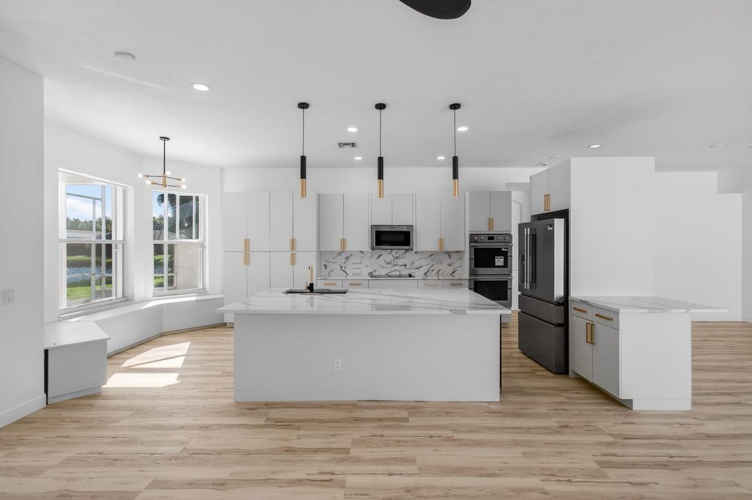 En Venta: $645,000 (3 camas, 2 baños, 2097 Pies cuadrados)