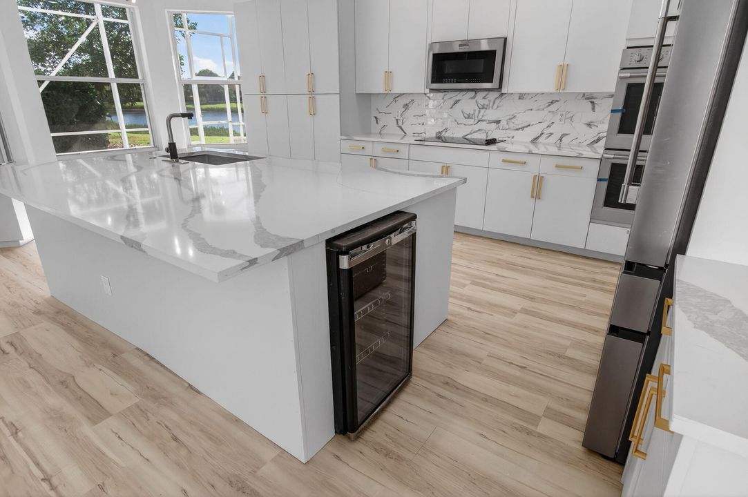 En Venta: $645,000 (3 camas, 2 baños, 2097 Pies cuadrados)