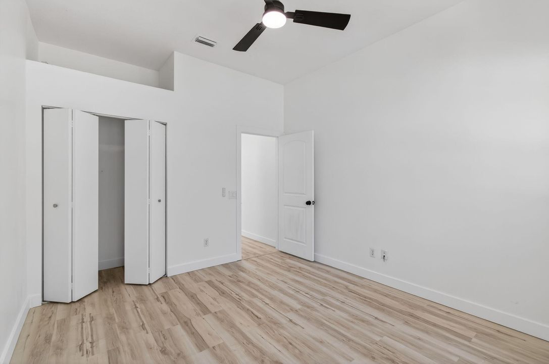 En Venta: $645,000 (3 camas, 2 baños, 2097 Pies cuadrados)