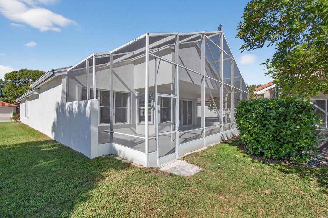 En Venta: $645,000 (3 camas, 2 baños, 2097 Pies cuadrados)