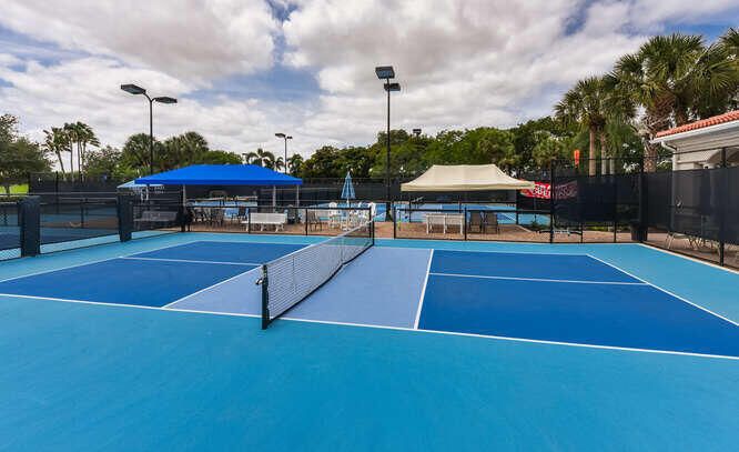 En Venta: $645,000 (3 camas, 2 baños, 2097 Pies cuadrados)