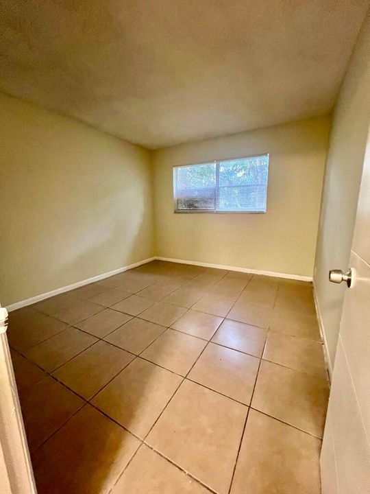 На продажу: $150,000 (2 спален, 1 ванн, 777 Квадратных фут)