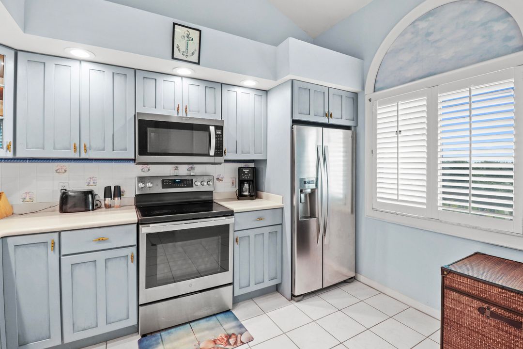 待售: $589,900 (2 贝兹, 2 浴室, 1385 平方英尺)