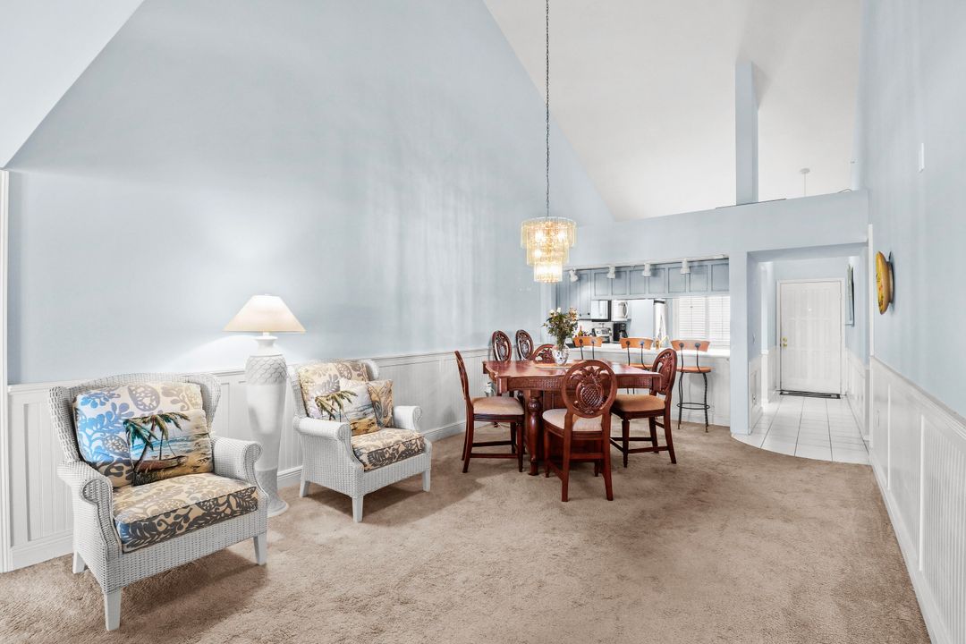 待售: $589,900 (2 贝兹, 2 浴室, 1385 平方英尺)