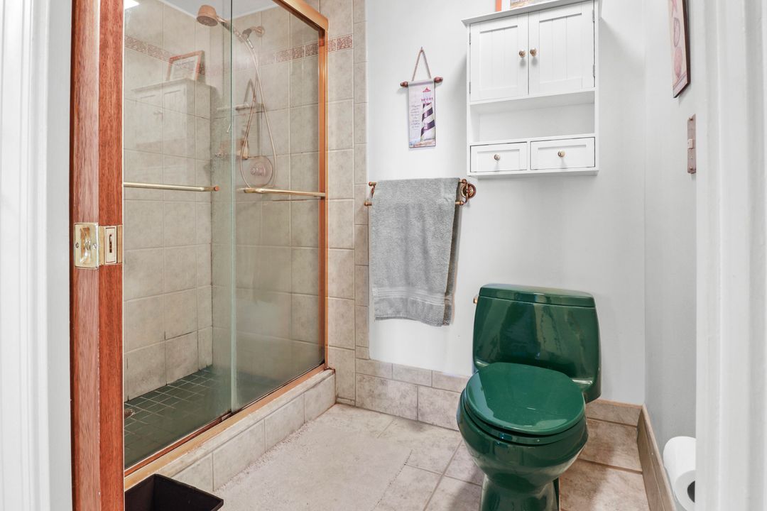 待售: $589,900 (2 贝兹, 2 浴室, 1385 平方英尺)