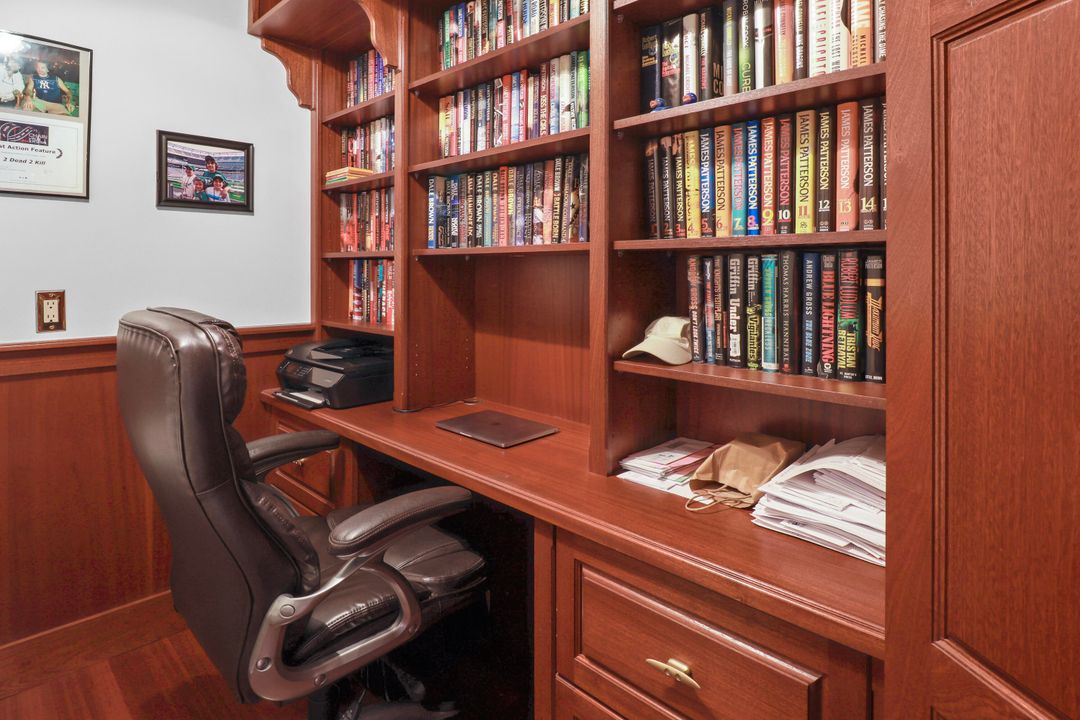 待售: $589,900 (2 贝兹, 2 浴室, 1385 平方英尺)