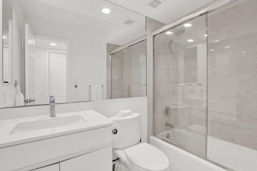 Activo con contrato: $699,000 (2 camas, 2 baños, 1284 Pies cuadrados)